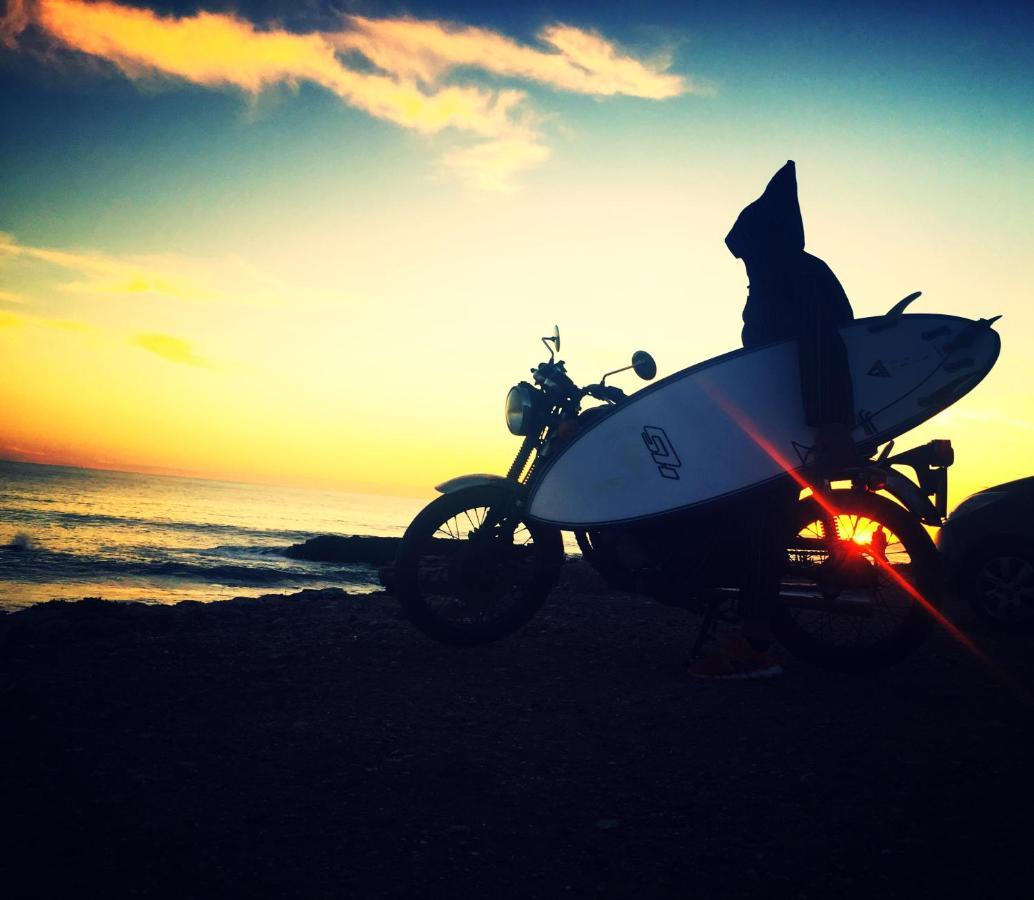 Boilers Surf House Hostel Tamri Екстериор снимка