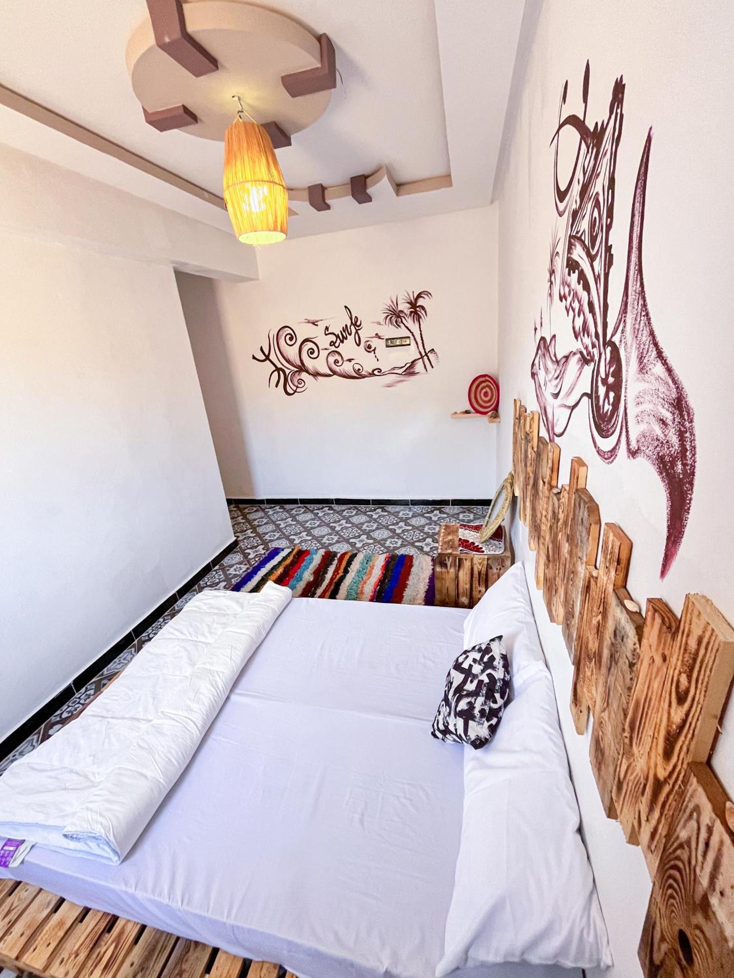 Boilers Surf House Hostel Tamri Екстериор снимка